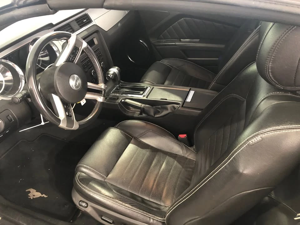 2010 Ford S197 Mustang - Image 10 of 15