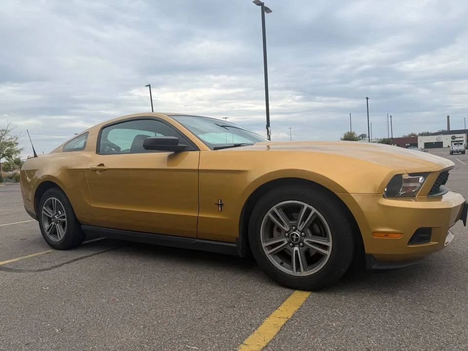 2010 Ford S197 Mustang - Image 3 of 7