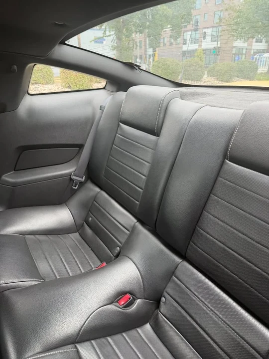 2010 Ford S197 Mustang - Image 6 of 7
