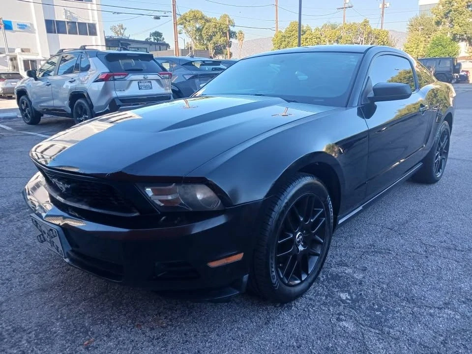 2010 Ford S197 Mustang - Image 2 of 15