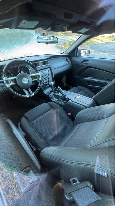 2010 Ford S197 Mustang - Image 8 of 13