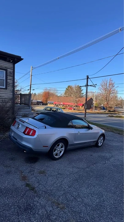 2010 Ford S197 Mustang - Image 2 of 13