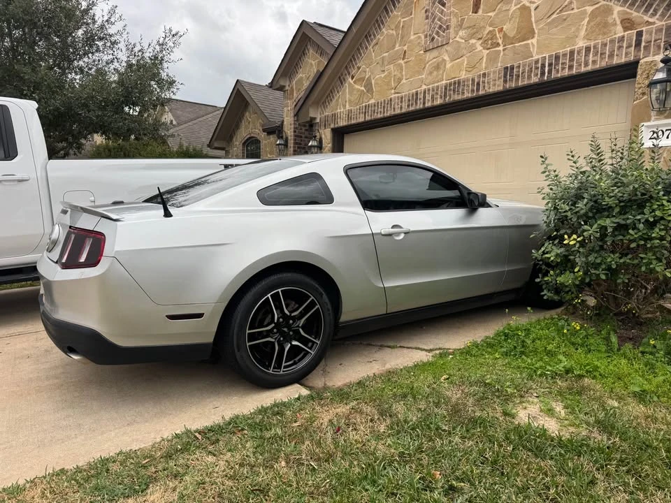 2010 Ford S197 Mustang - Image 3 of 6
