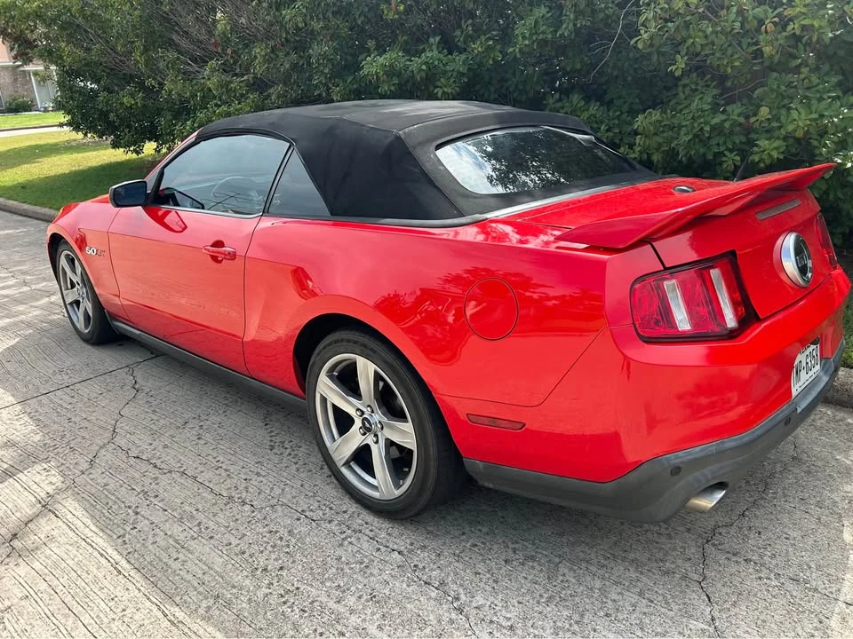 2010 Ford S197 Mustang - Image 3 of 10