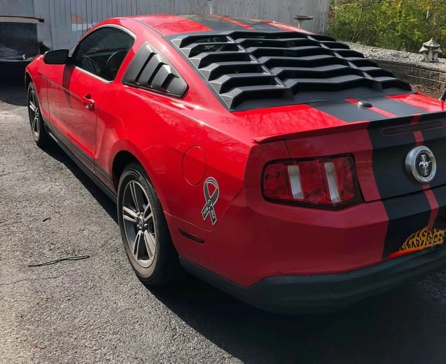 2010 Ford S197 Mustang - Image 3 of 4