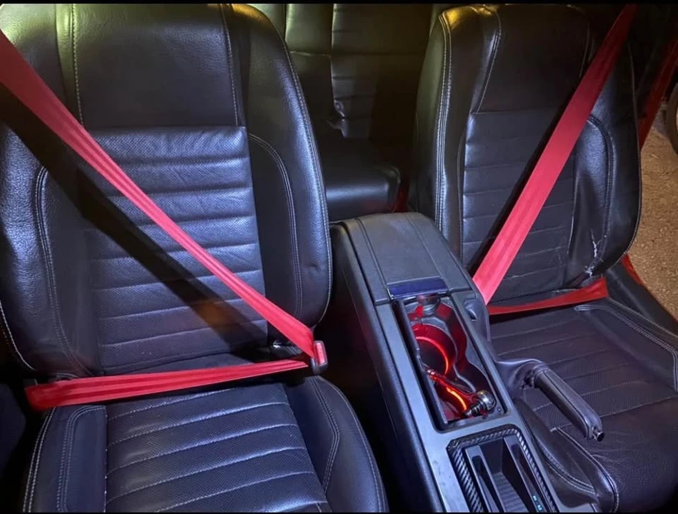 2010 Ford S197 Mustang - Image 8 of 11