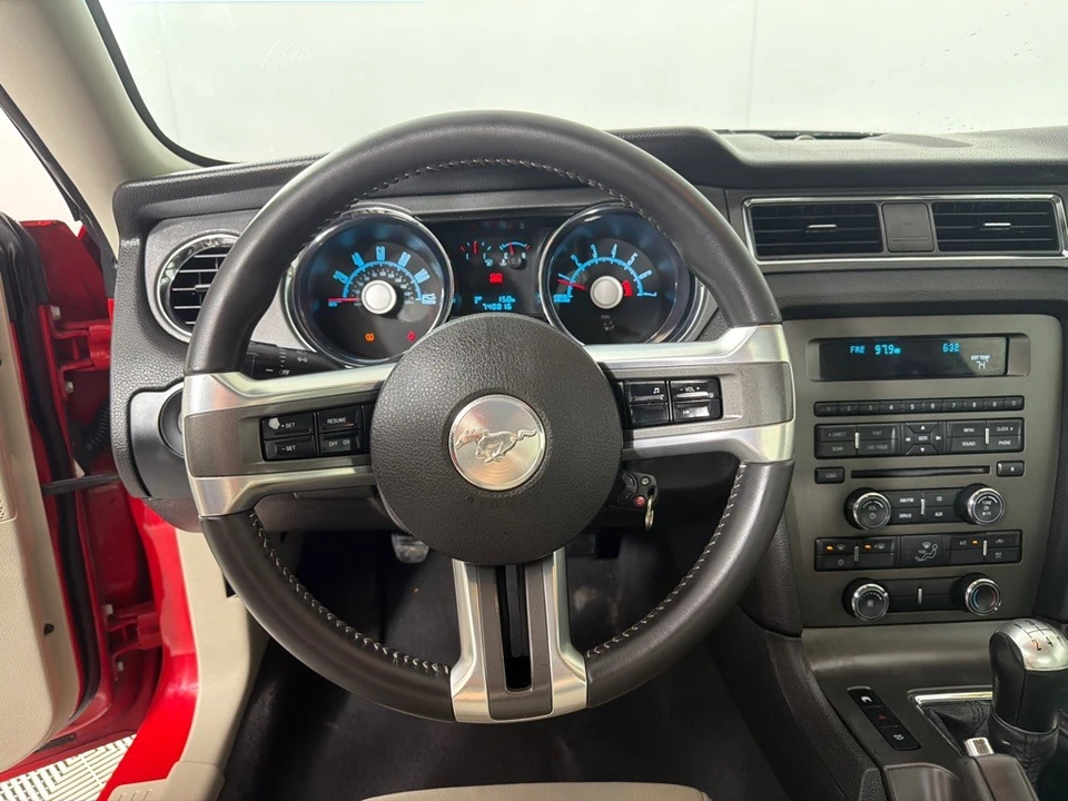 2010 Ford Mustang - Image 15 of 23