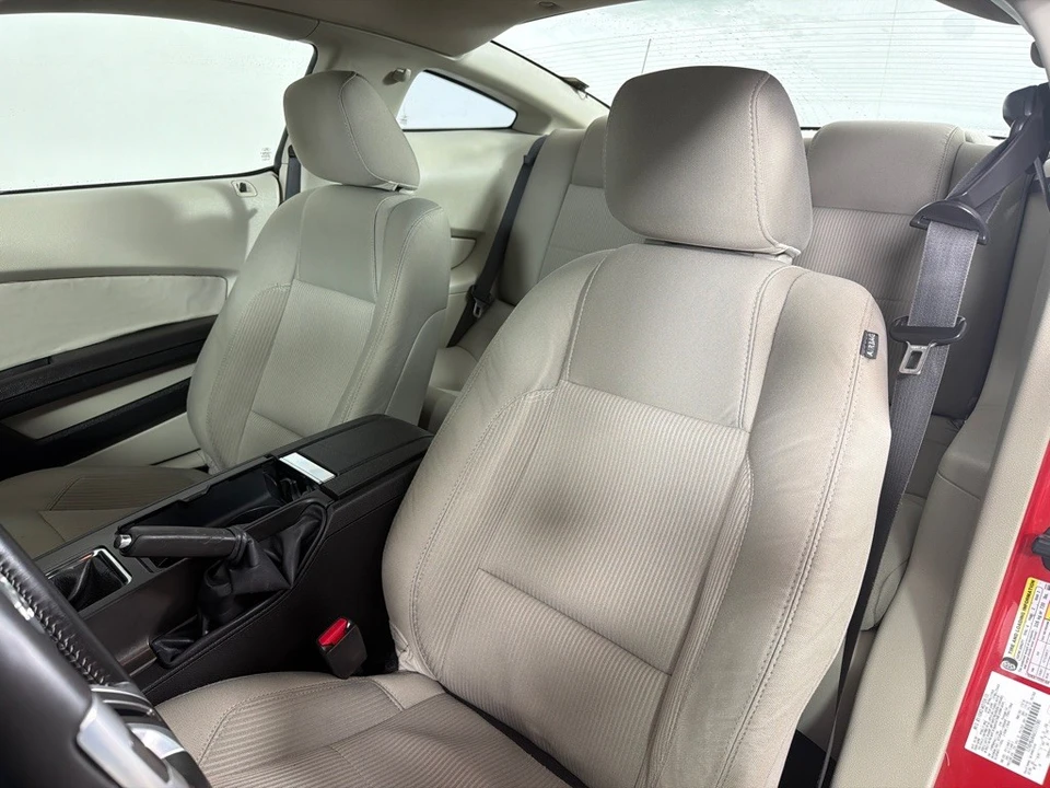 2010 Ford Mustang - Image 13 of 23