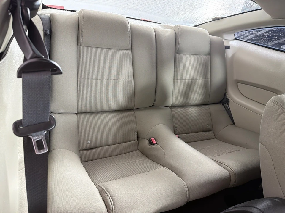 2010 Ford Mustang - Image 19 of 23