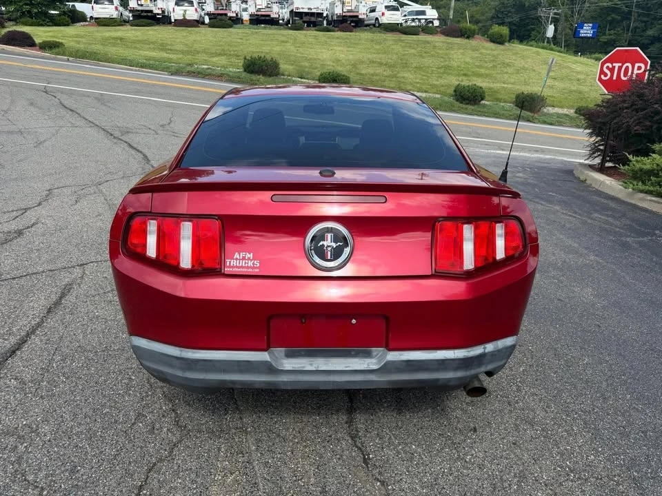 2010 Ford S197 Mustang - Image 5 of 16