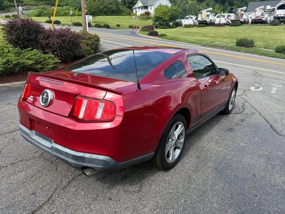 2010 Ford S197 Mustang - Image 6 of 16