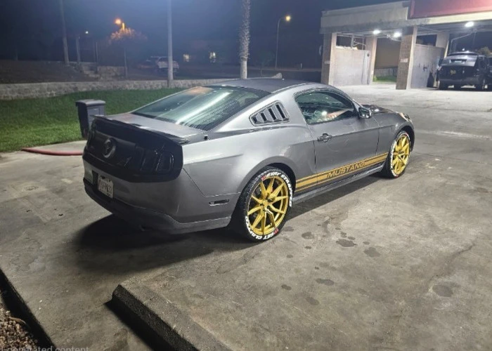 2010 Ford S197 Mustang - Image 18 of 31