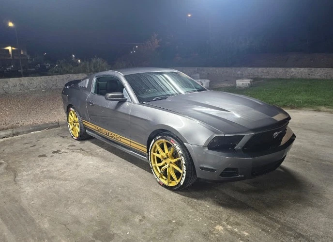 2010 Ford S197 Mustang - Image 16 of 31