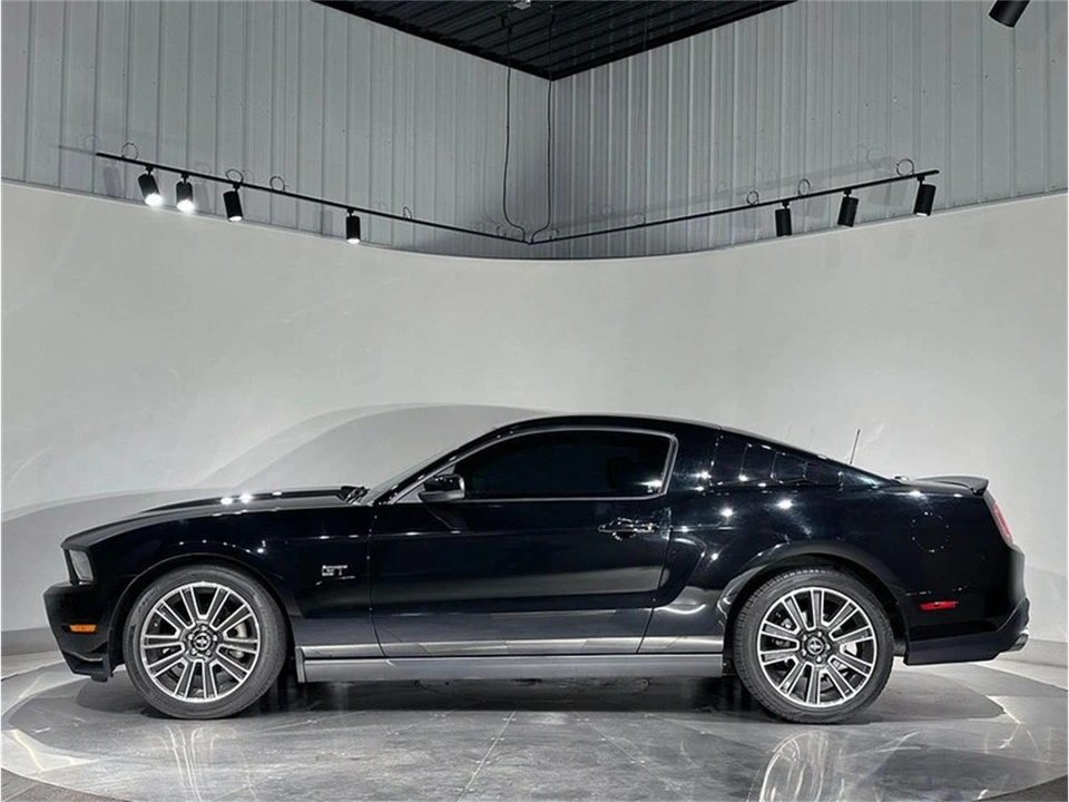 2010 Ford S197 Mustang - Image 10 of 31