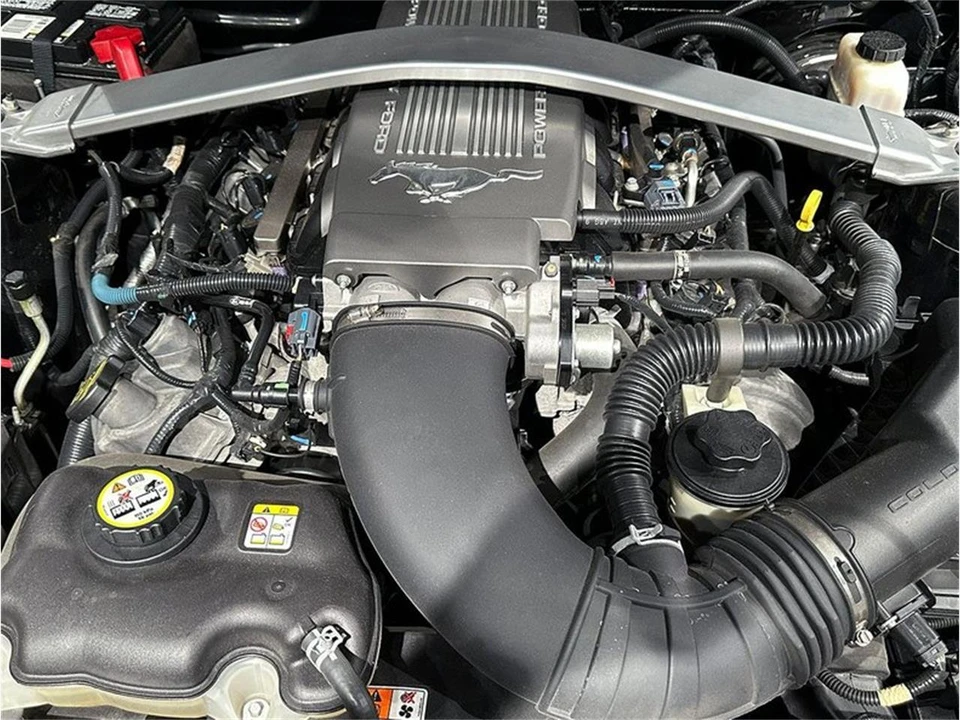 2010 Ford S197 Mustang - Image 23 of 31