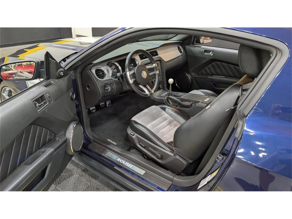 2010 Ford S197 Mustang - Image 7 of 9