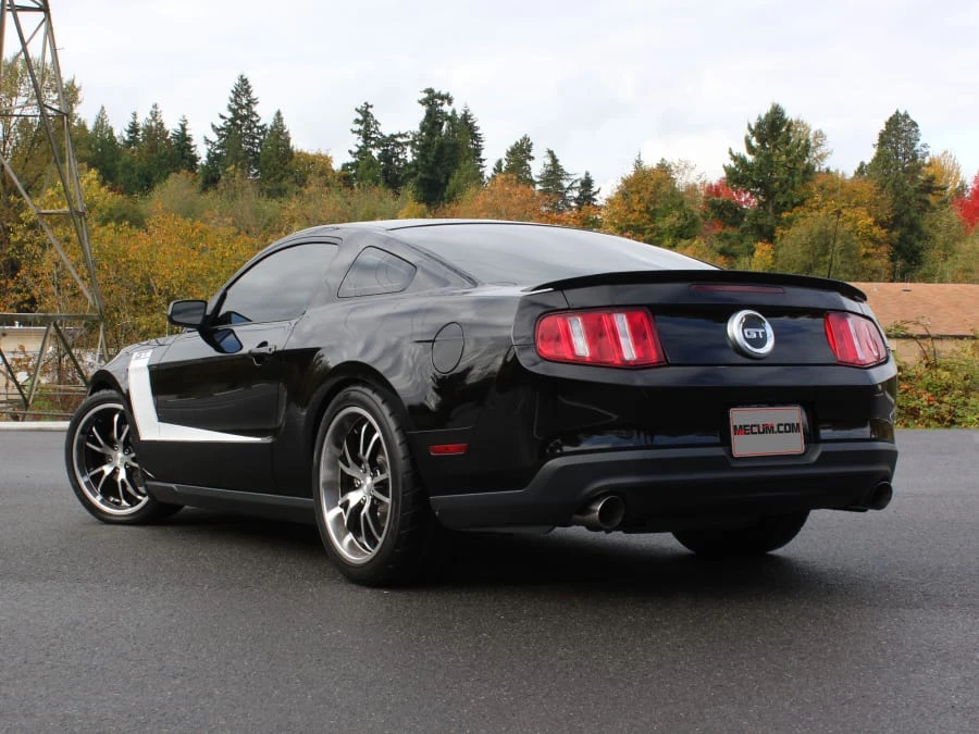 2010 Ford S197 Mustang - Image 2 of 10