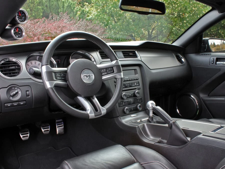 2010 Ford S197 Mustang - Image 3 of 10