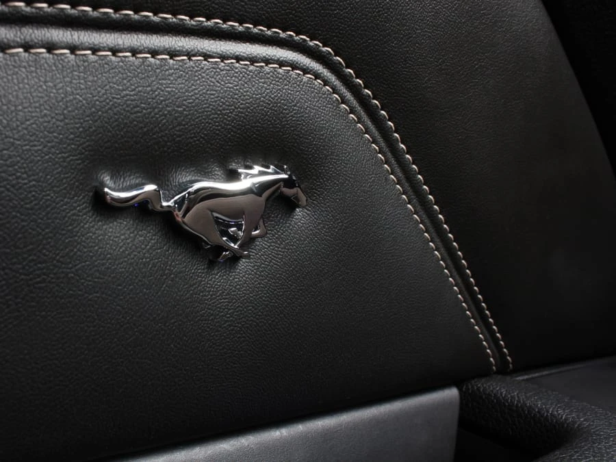 2010 Ford S197 Mustang - Image 4 of 10