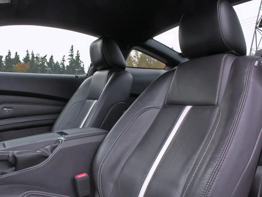 2010 Ford S197 Mustang - Image 5 of 10