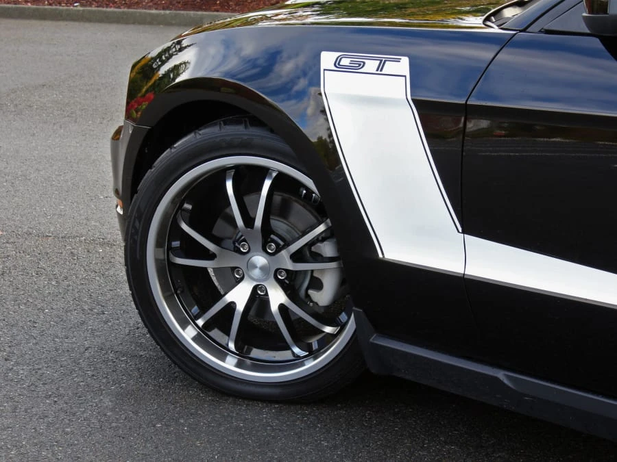 2010 Ford S197 Mustang - Image 9 of 10