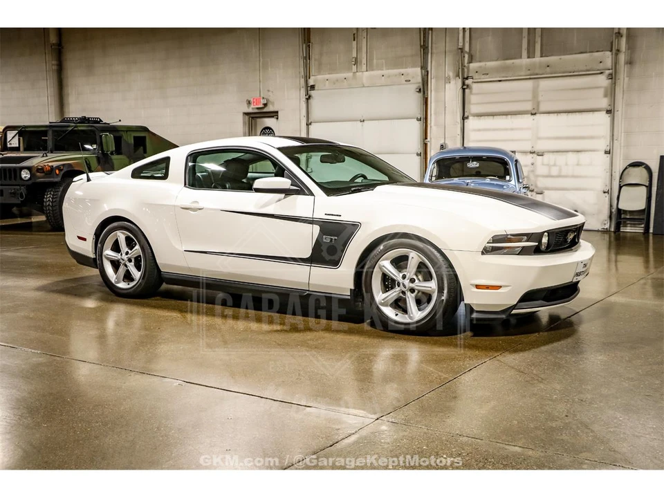 2010 Ford S197 Mustang - Image 11 of 31