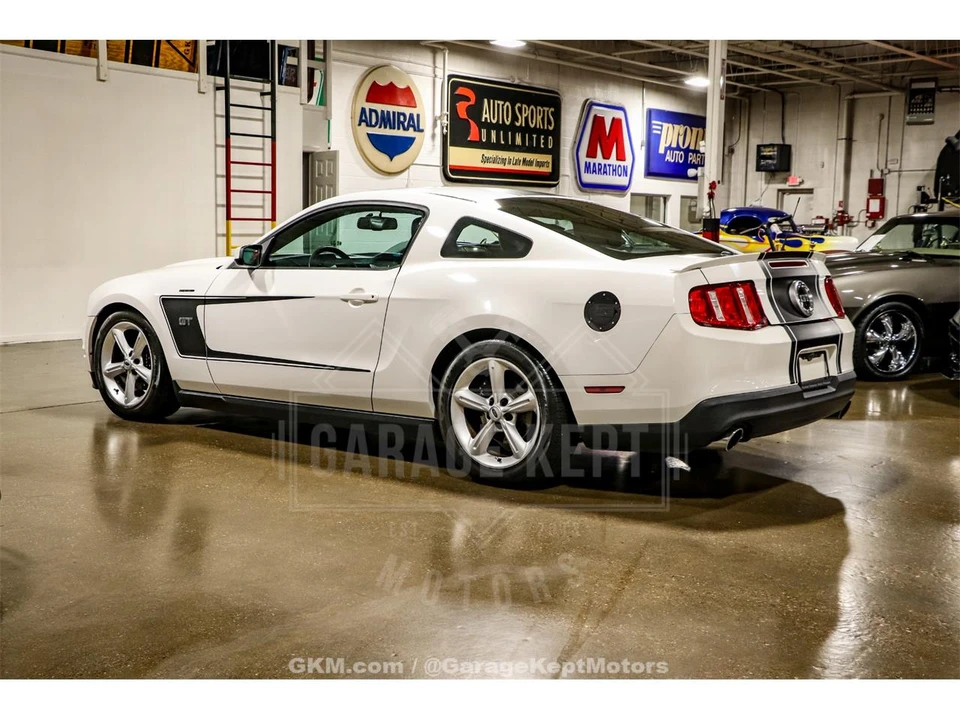 2010 Ford S197 Mustang - Image 6 of 31