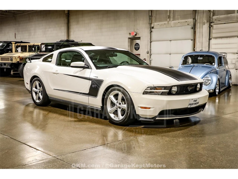 2010 Ford S197 Mustang - Image 12 of 31