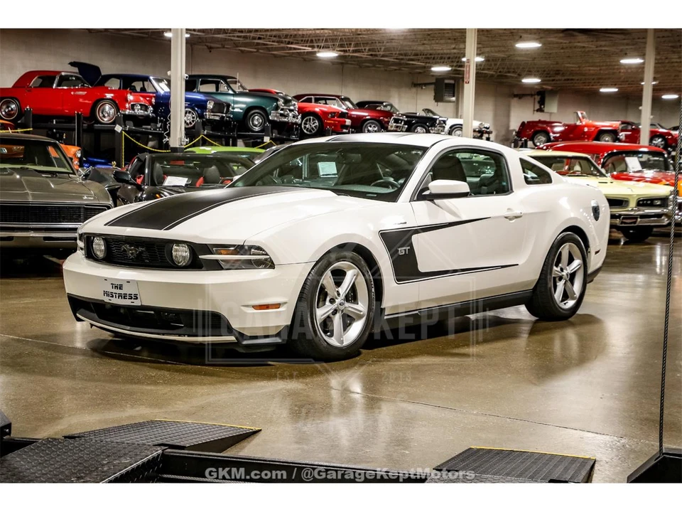 2010 Ford S197 Mustang - Image 3 of 31