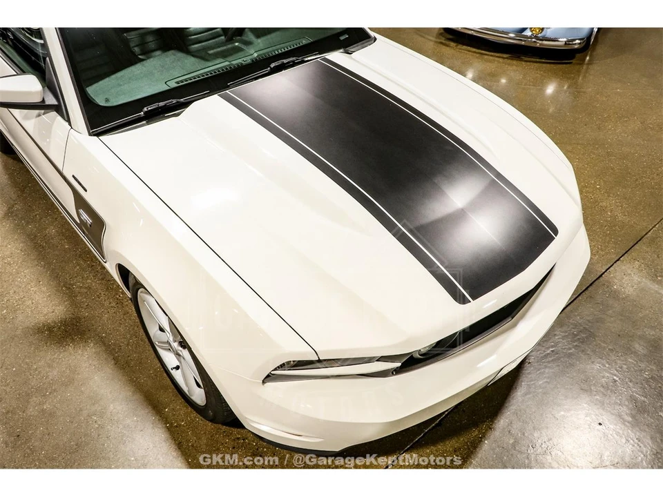 2010 Ford S197 Mustang - Image 14 of 31