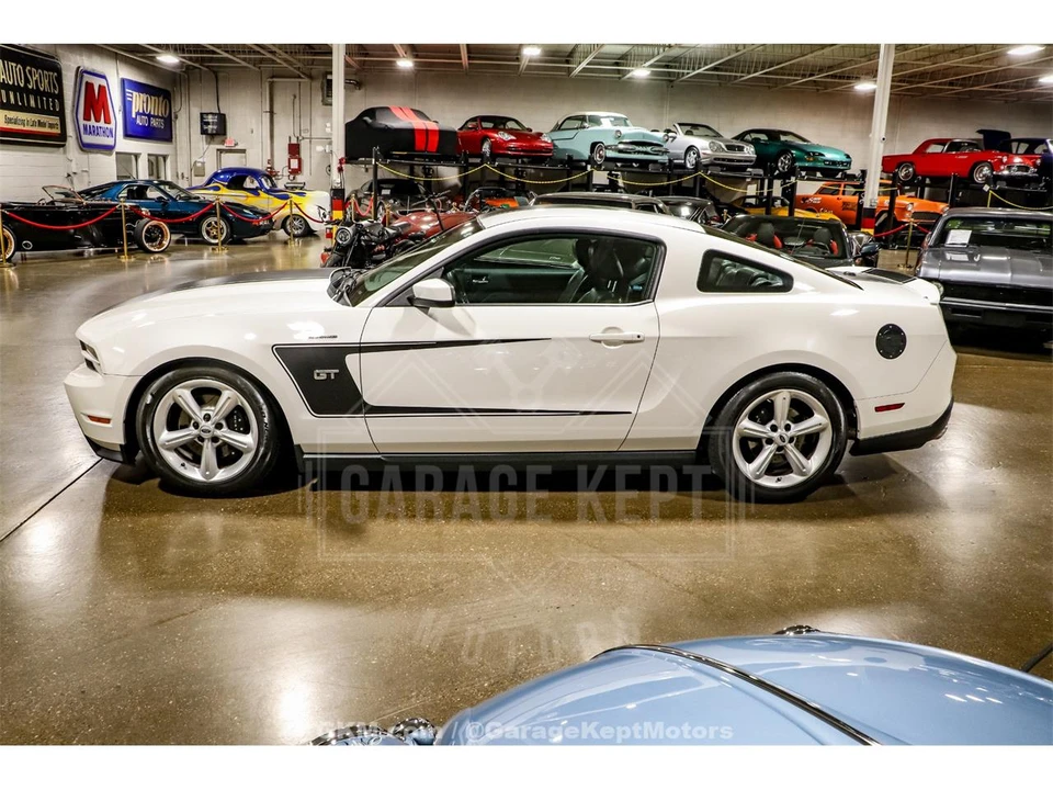 2010 Ford S197 Mustang - Image 5 of 31