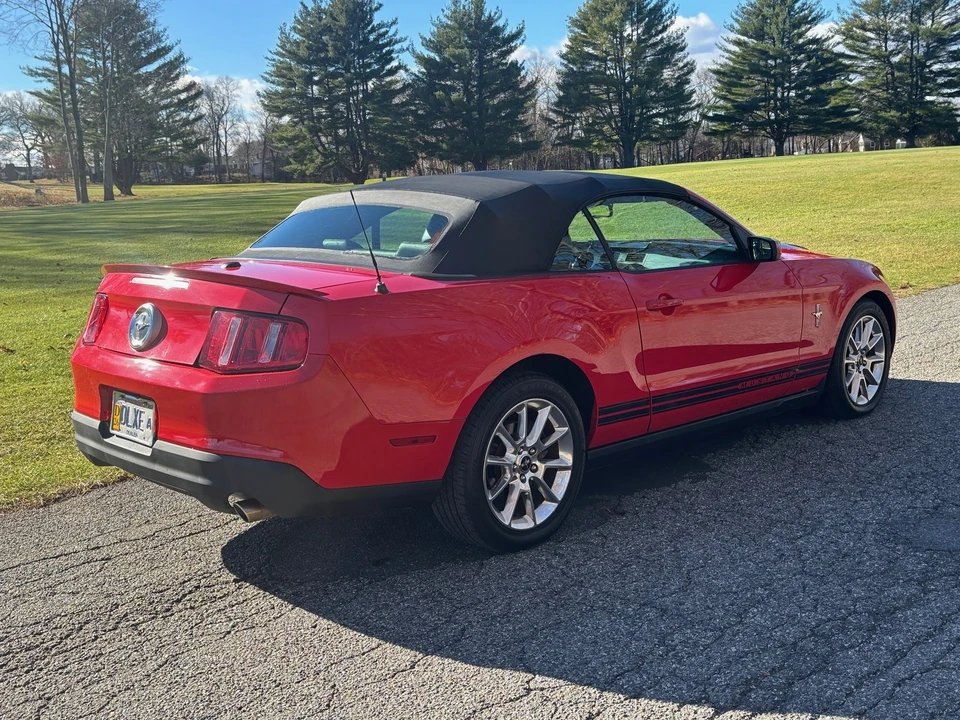 2010 Ford S197 Mustang - Image 3 of 21