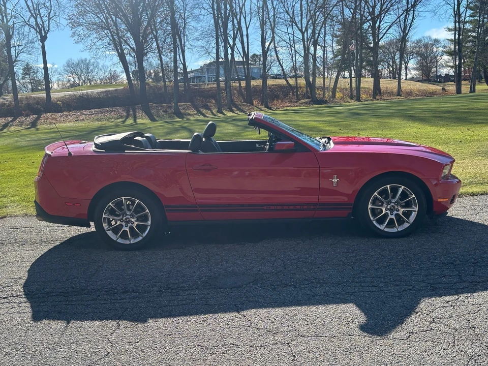 2010 Ford S197 Mustang - Image 17 of 21