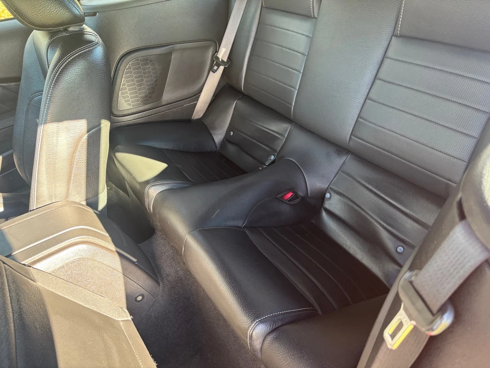 2010 Ford S197 Mustang - Image 14 of 21