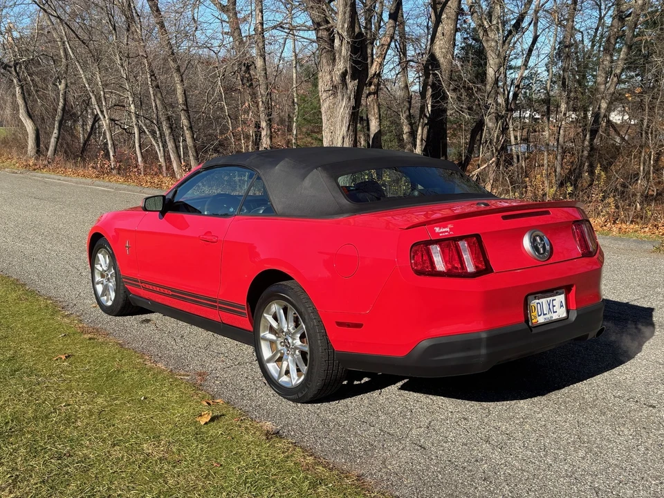 2010 Ford S197 Mustang - Image 4 of 21