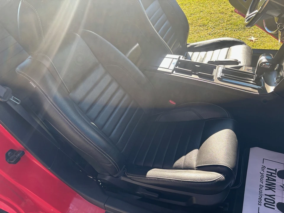 2010 Ford S197 Mustang - Image 13 of 21