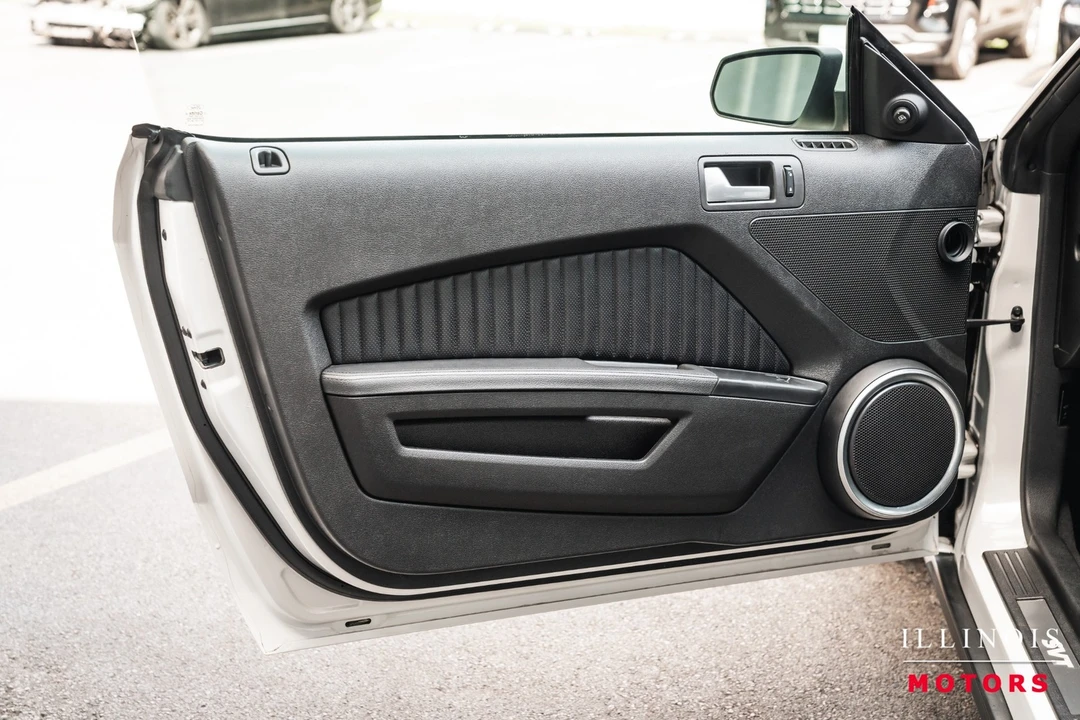 2010 Ford S197 Mustang - Image 16 of 31