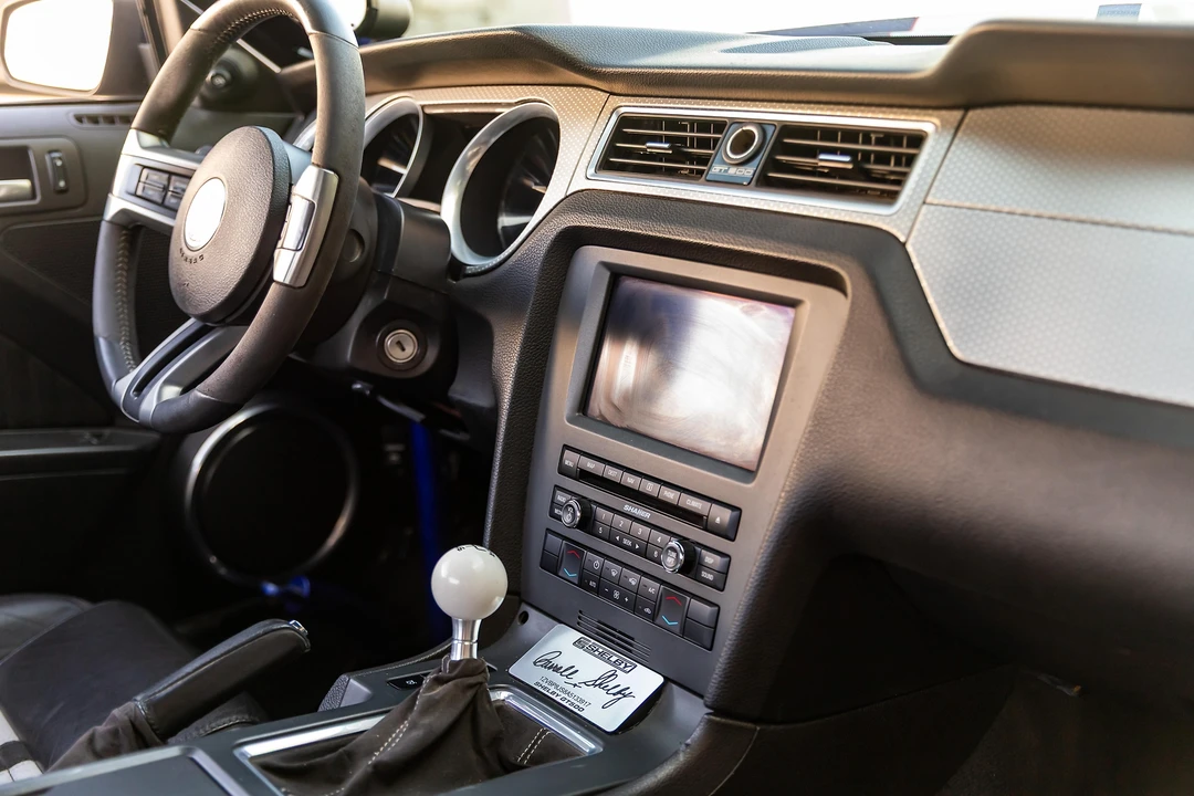 2010 Ford S197 Mustang - Image 12 of 21
