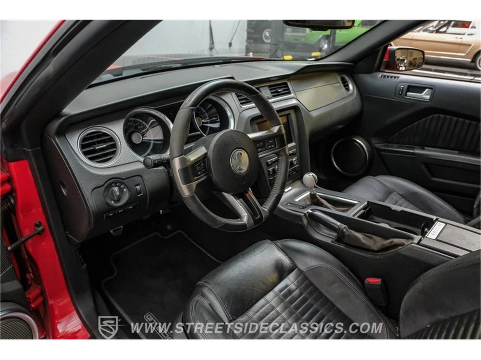 2010 Ford S197 Mustang - Image 4 of 31