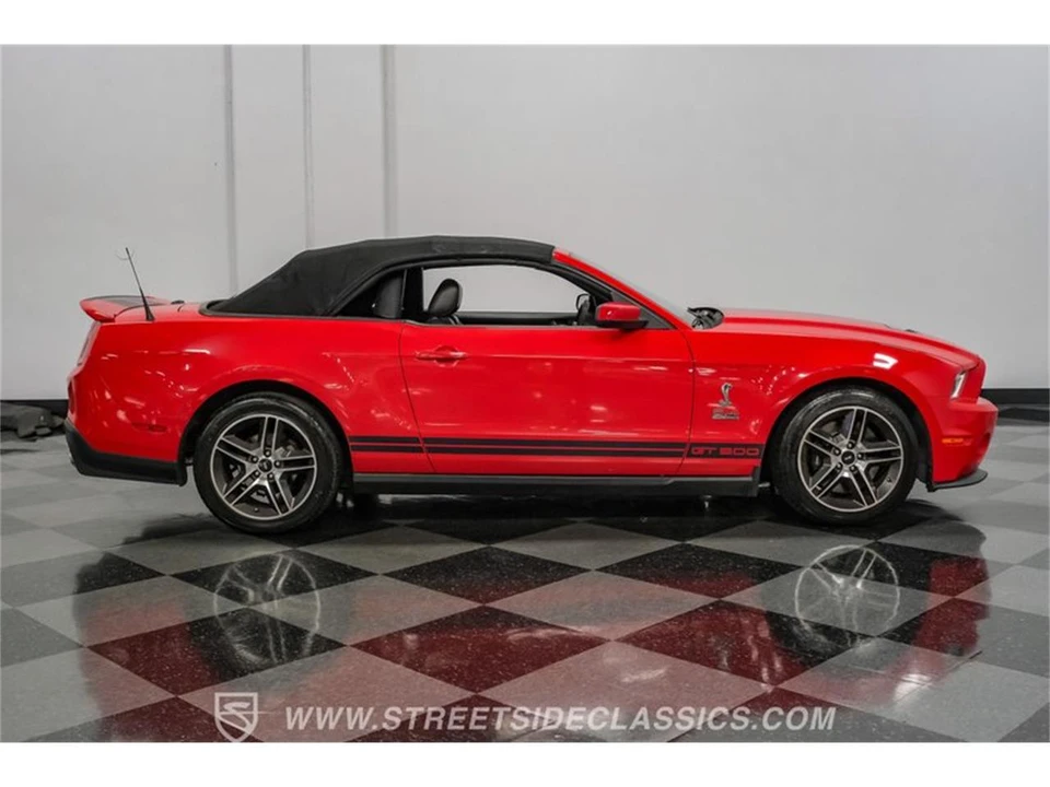 2010 Ford S197 Mustang - Image 14 of 31