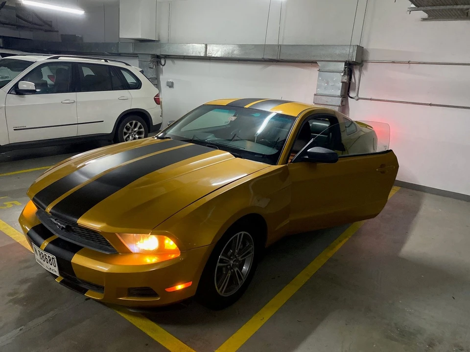 2010 Ford S197 Mustang - Image 11 of 21