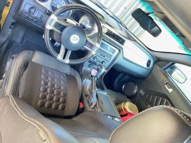 2010 Ford S197 Mustang - Image 12 of 21