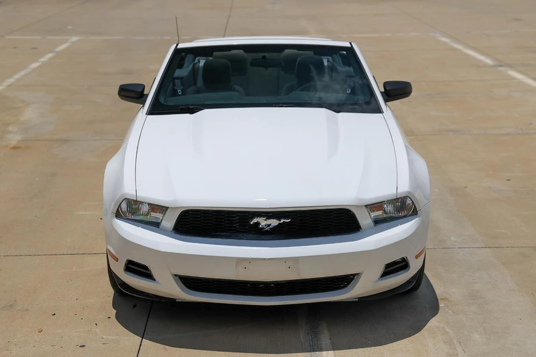 2010 Ford S197 Mustang - Image 17 of 31