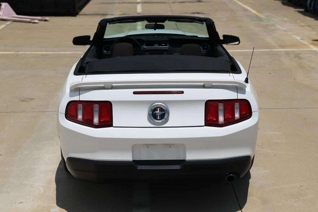 2010 Ford S197 Mustang - Image 9 of 31
