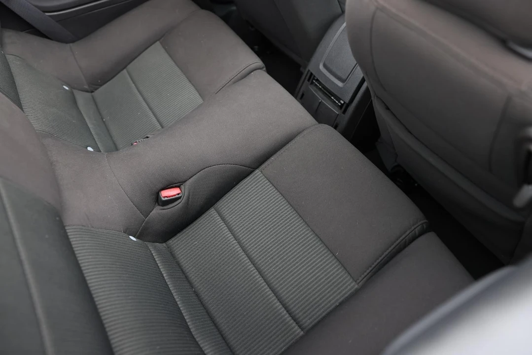 2010 Ford S197 Mustang - Image 12 of 31