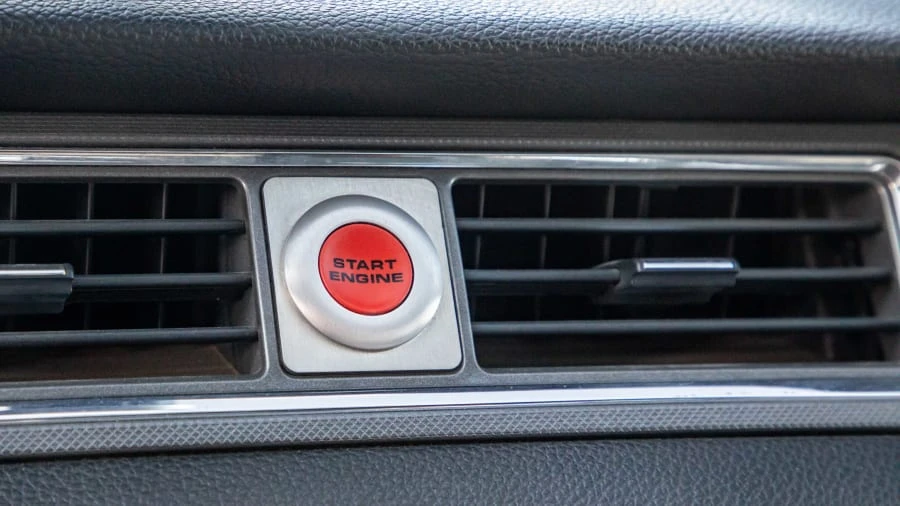 2010 Ford S197 Mustang - Image 20 of 31