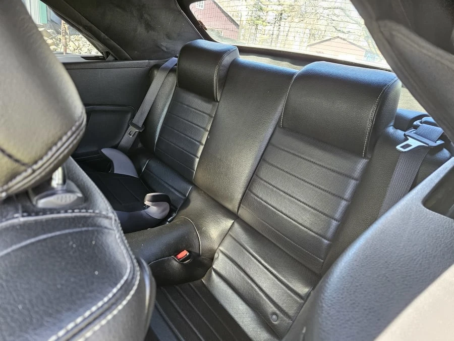 2010 Ford S197 Mustang - Image 8 of 11