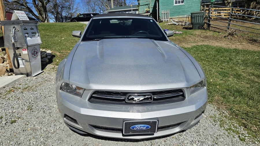 2010 Ford S197 Mustang - Image 2 of 11