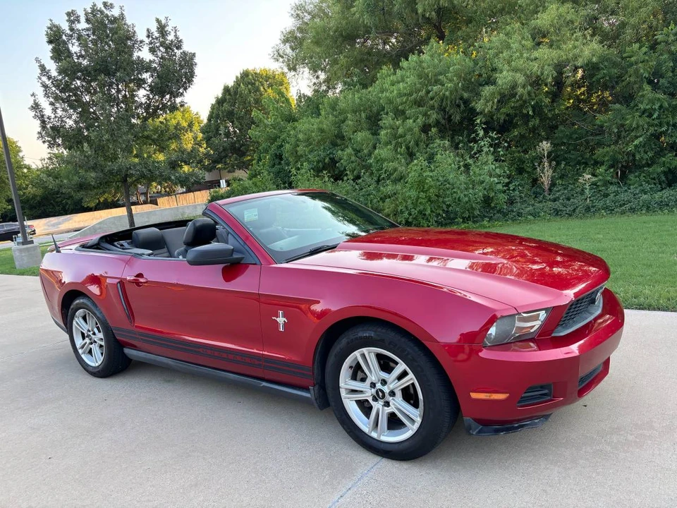 2010 Ford S197 Mustang - Image 7 of 20