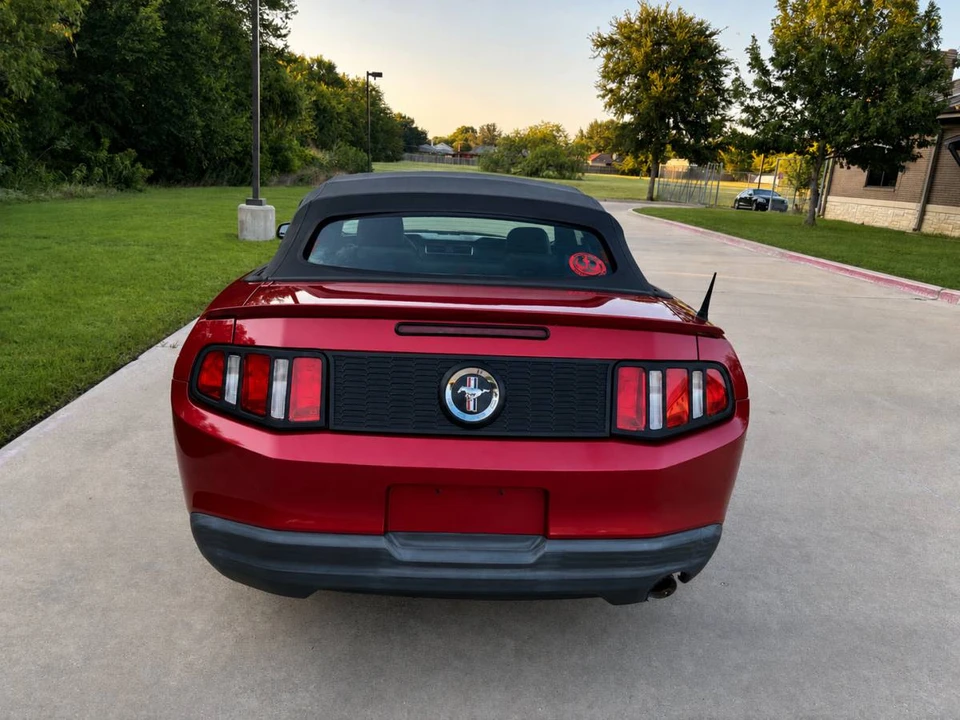 2010 Ford S197 Mustang - Image 8 of 20